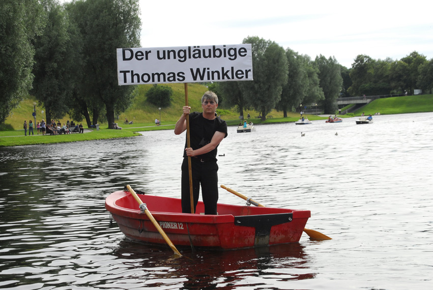 Die erste M&uuml;nchner See-Triennale f&uuml;r Performance-Kunst: Thomas Winkler
